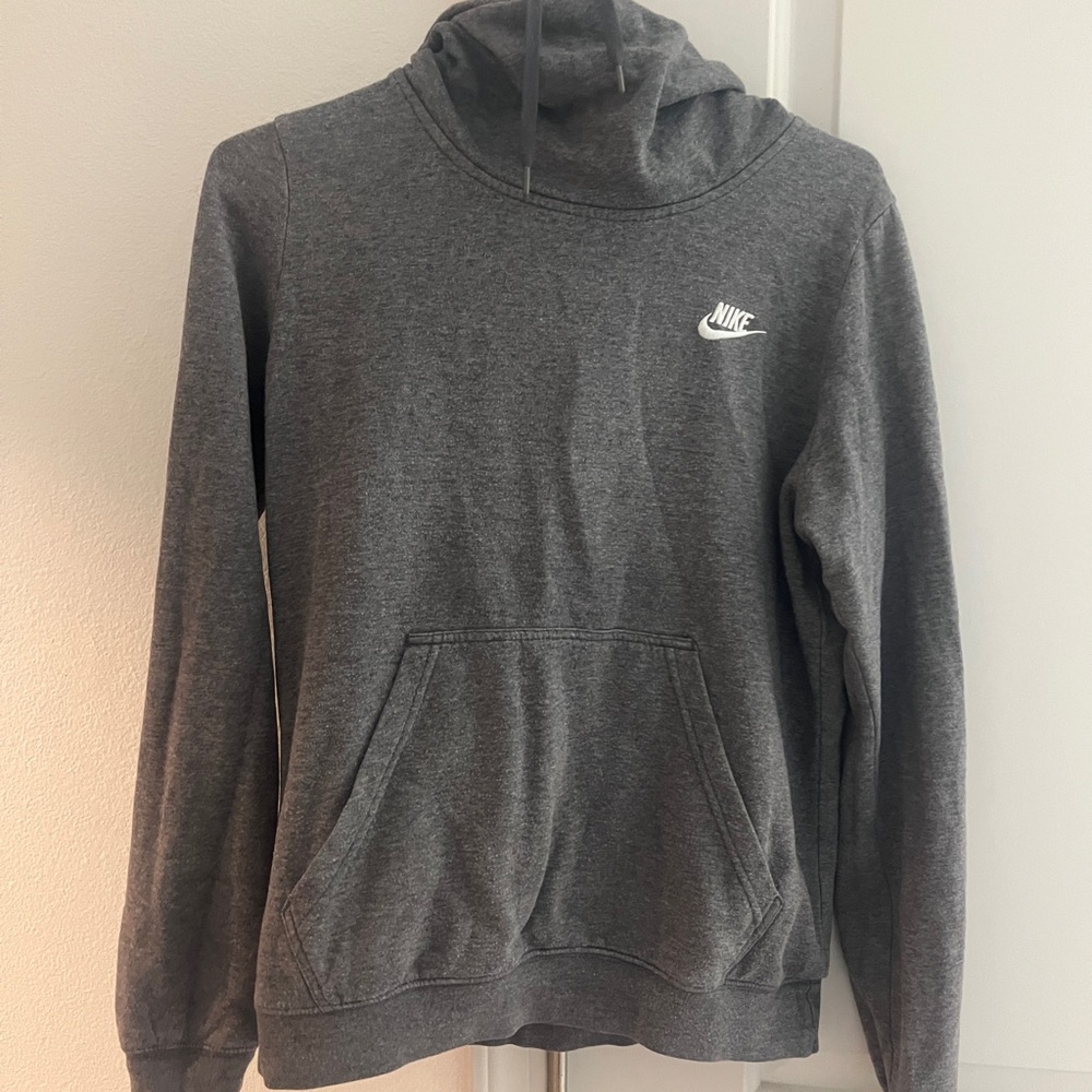 Women’s Nike sweatshirt